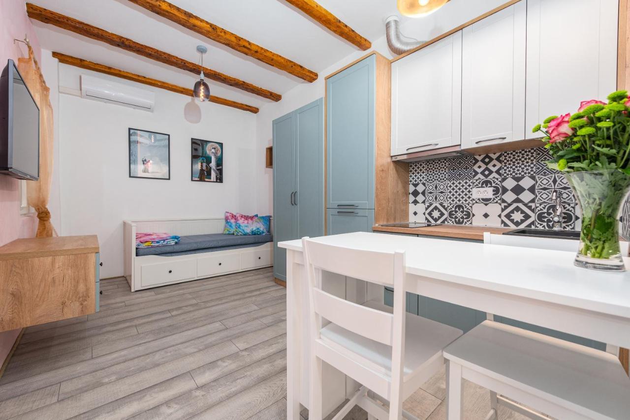 Angulus Apartman Zára Kültér fotó