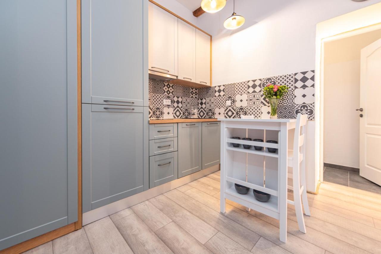 Angulus Apartman Zára Kültér fotó