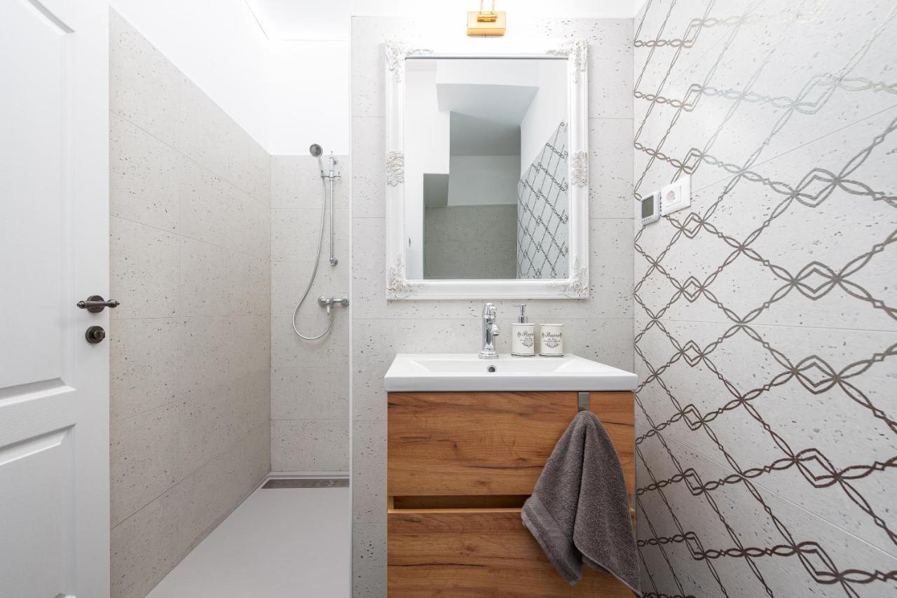 Angulus Apartman Zára Kültér fotó