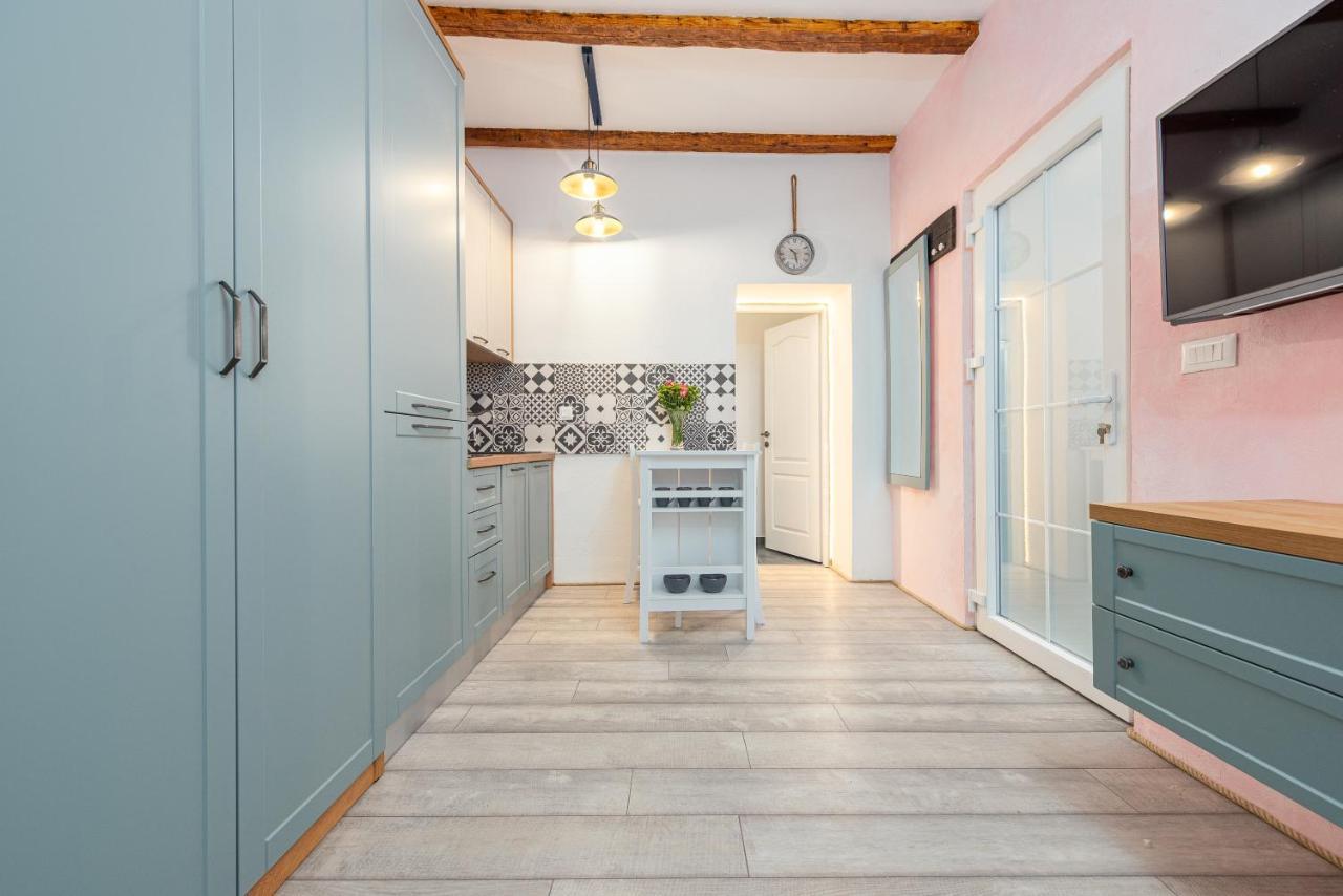 Angulus Apartman Zára Kültér fotó