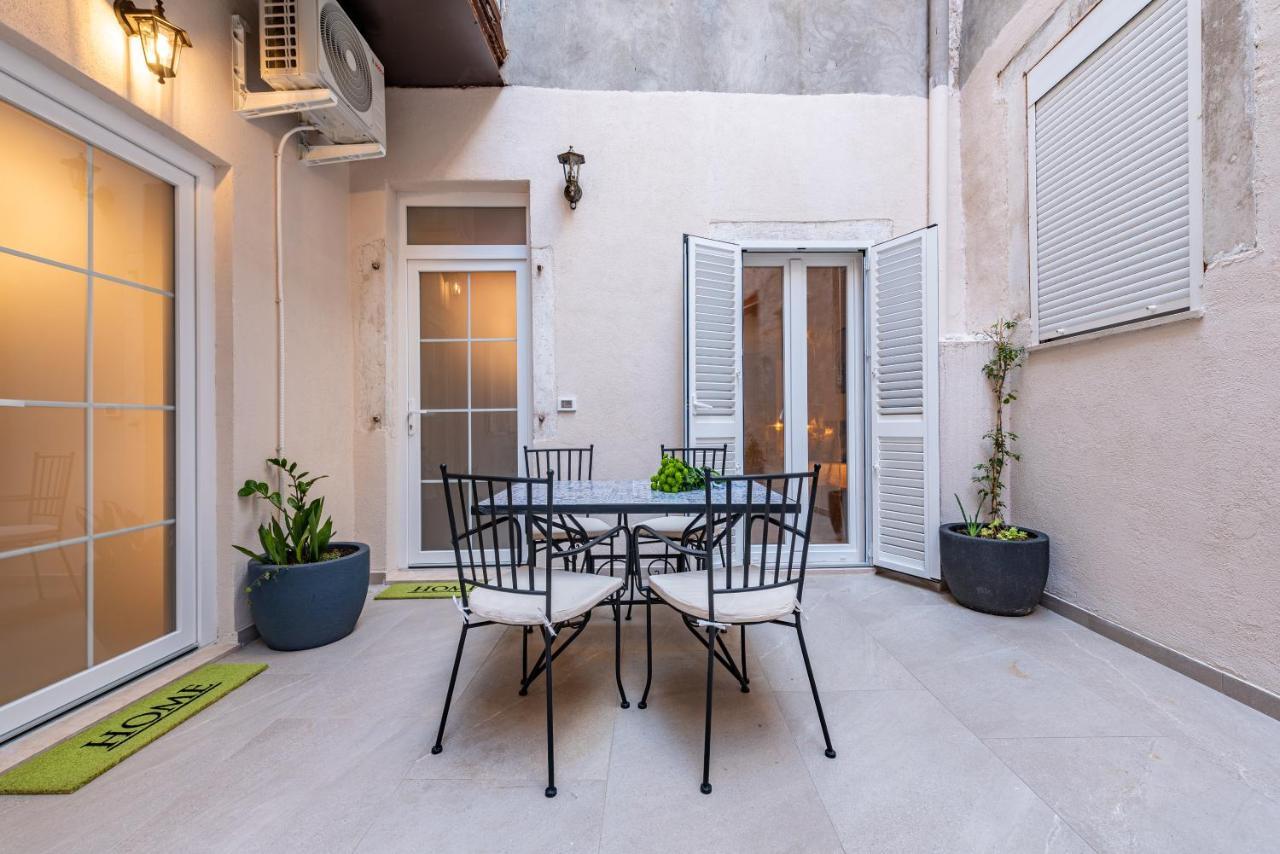 Angulus Apartman Zára Kültér fotó